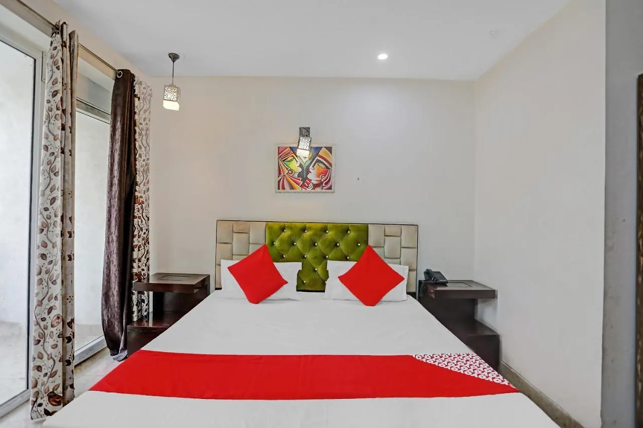 Spot On Mahalakshmi Inn Near Lotus Temple Delhi
